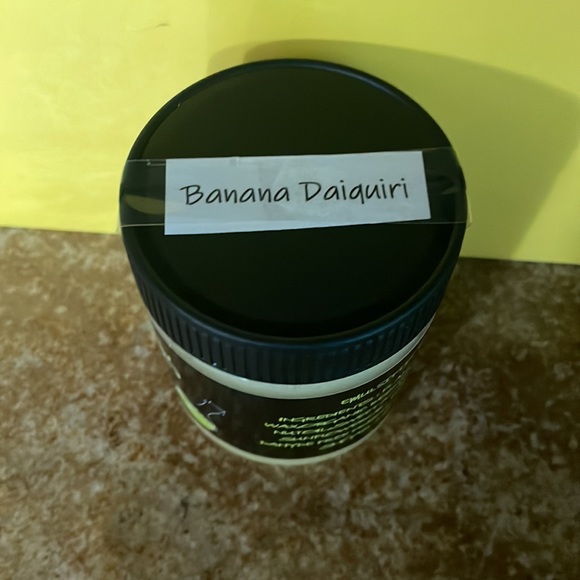 Emulsified sugar scrub banana daiquiri scented 🍌🍌🍹 - Picture 2 of 3